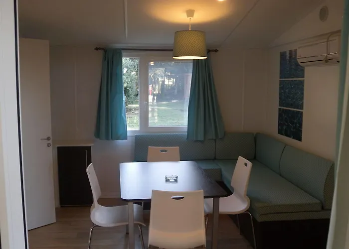 Parco Della Gallinara Tatil parkı Lido dei Pini